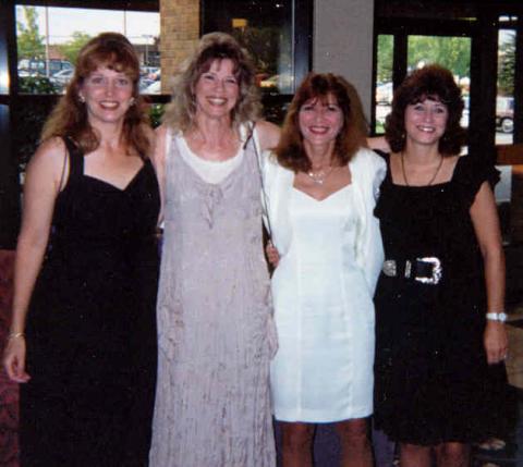 June,Trudy,Pat,Sue