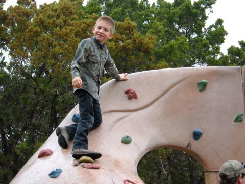 Dustyne climbing roc