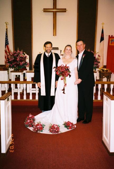 Bride/Groom w/Pastor