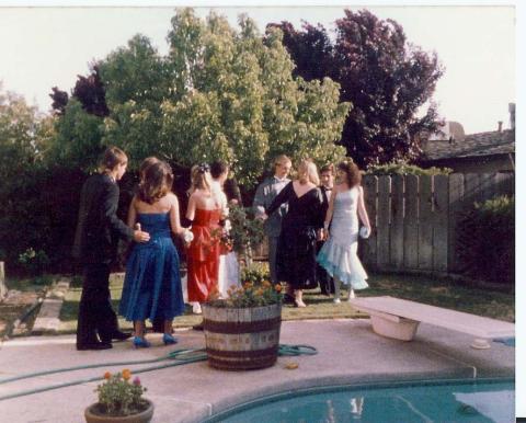 Prom 87 pic 3