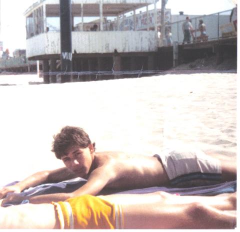buff in seaside 1983