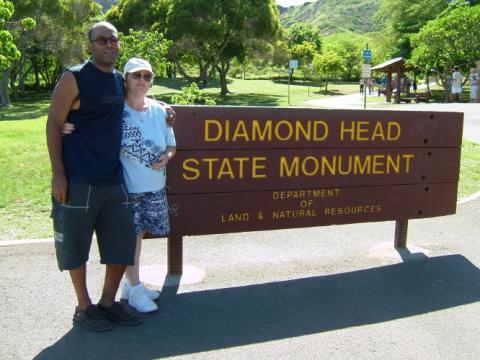 gregory & pam @ diamond head hawaii 04