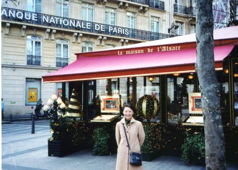 Linda in Paris  kios