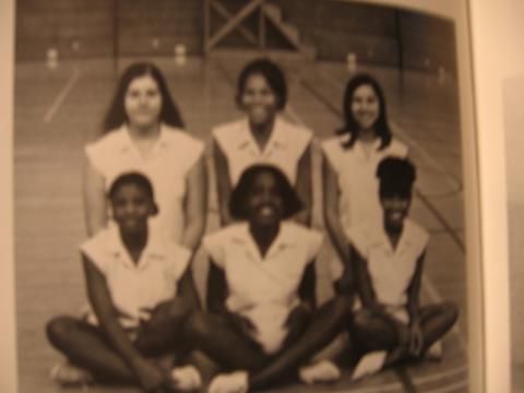 VOLLEYBALL INTRA-ME ON TOP LEFT