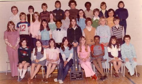 Mrs Kate's class of 73-74 & 74-75
