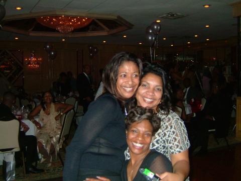 Steph, Linda,& Trina