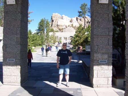 joel at mt rushmore