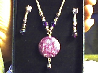 Beautiful Necklace & Earrings set