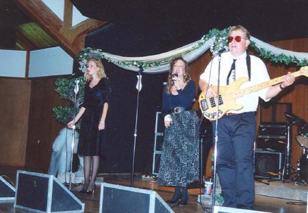 Same wedding gig. My daughter is the blond.