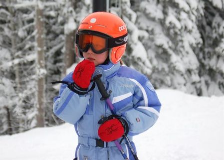 Granddaughter, 8, skiing