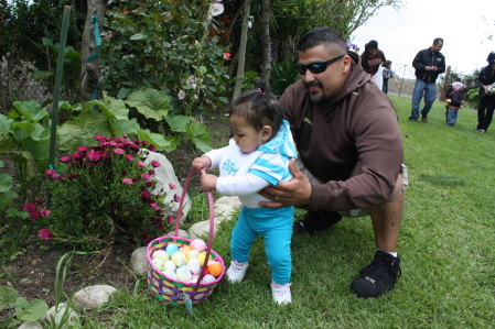 Easter sunday egg hunt 5-2010