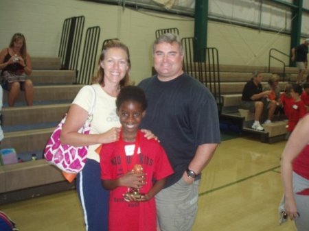 Free throw champion Dee at basketball camp