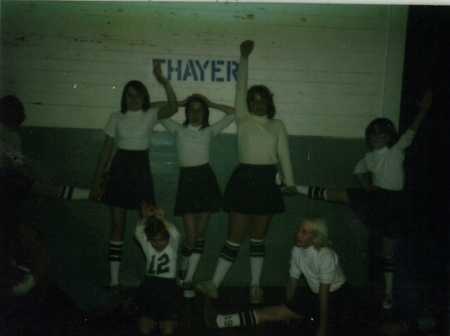 6th grade cheerleading squad