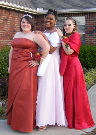 Daughter Randa Earle and friends-Prom 08