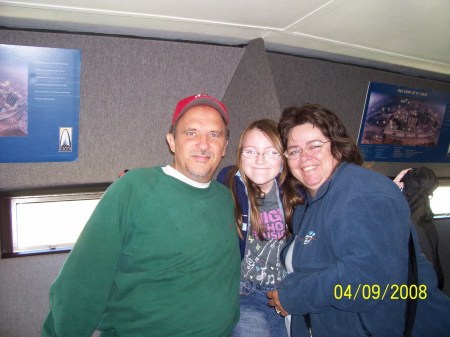 Vince and his Girls at the Arch April 2008