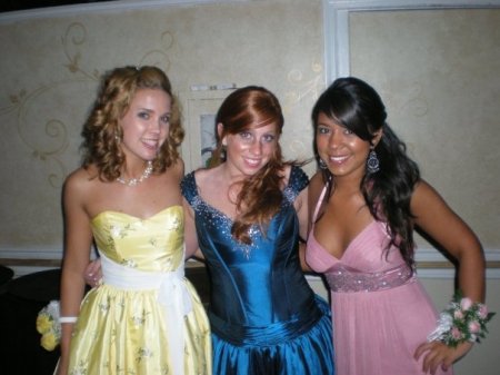 Maggie, Darian (my daughter), & Kelsey at Prom