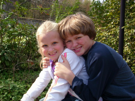 Carson & Shelby at the zoo