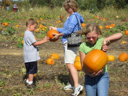 huber's farm - pumkin hunting 16