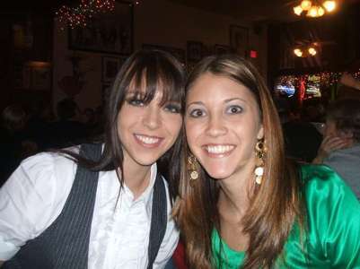 Daughters Leah and Lindsay Baker in 2007