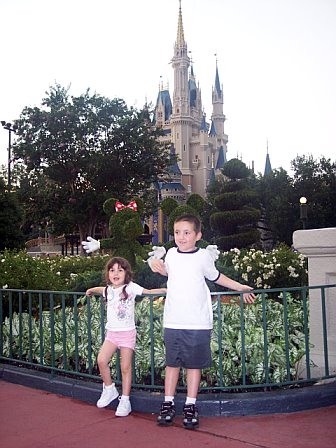 KIDS IN FRONT OF CASTLE