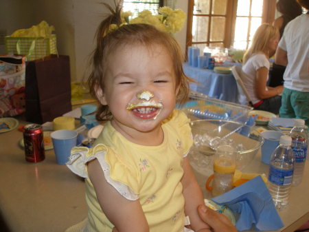 Kyleigh loves cake...