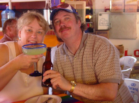 Robin & Larry in Mexico - Cheers!