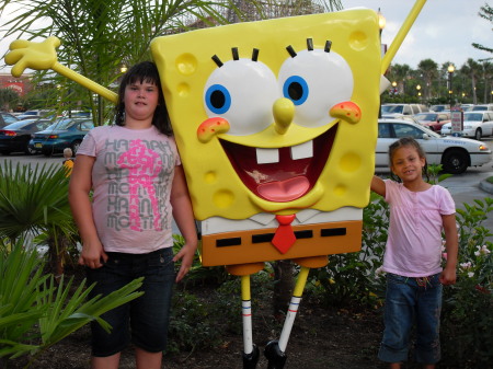 Samantha,Hailey & sponge Bob