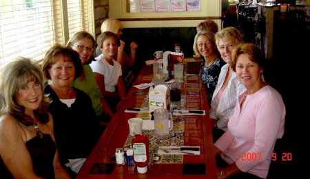 Lunch with the Creston Girls