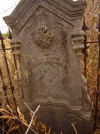Another cool ass old grave