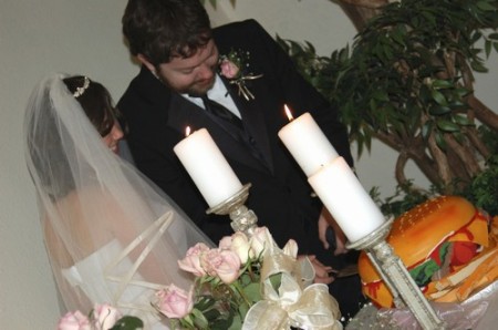 Shelley & Dave cutting groom's cake