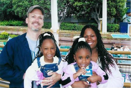 family pic disneyland 2