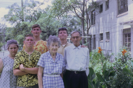 The Weddell side of the family + angry Mom