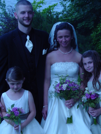 Matt and Shannon with their two girls