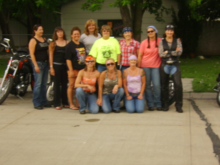 Daughter Jennifer and the girls headed to Taos