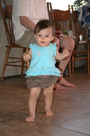 Baby Girl at Aunt Becky's House - 05/2008