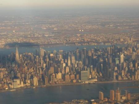 flying into to NYC - what a place