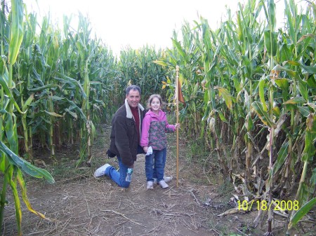 Daddy & Nicole In The Maze