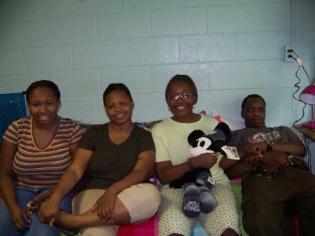 Moving Yejide into Tuskegee University Dorm