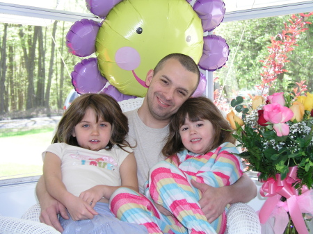 Shawn, Violet & Lyla