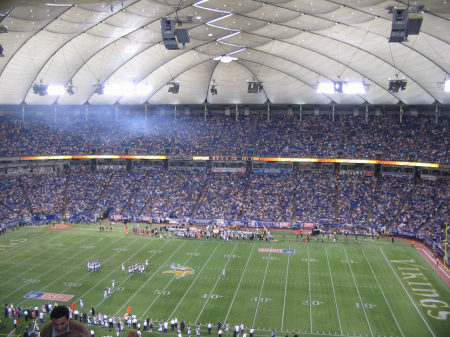 The Metrodome opening day 2007.