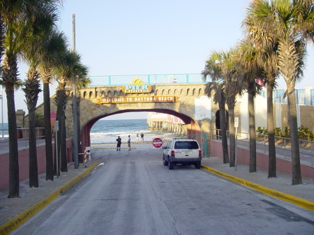 Main Street Pier Entrance To Beach