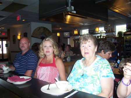 Pam, Bo and Mom at Pam's BIrthday Dinner (44)