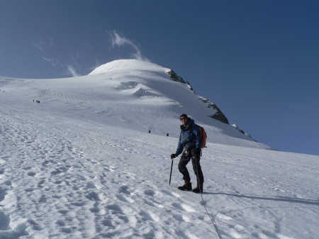 Jean à 3800m. et le Bishorn derrière à 4153m.