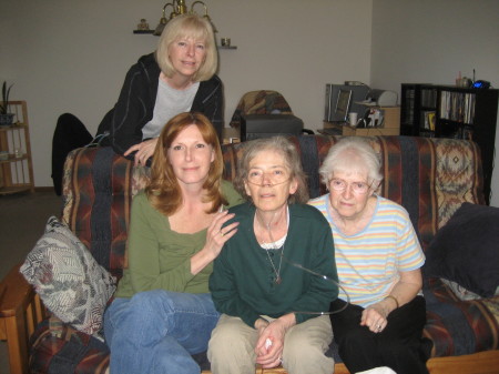 Maxine with sisters and mom.