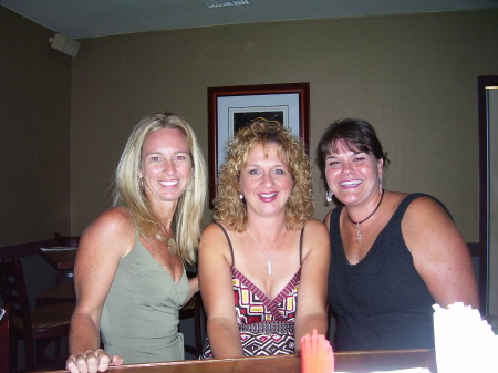 Jen, Jill, and Nis before reunion