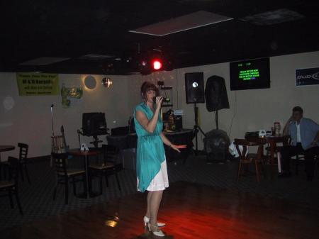 Celebrity Karaoke 9/08