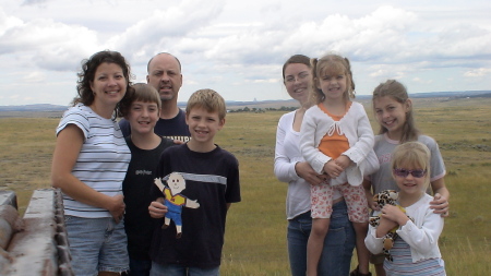 Devil's Tower in the distance