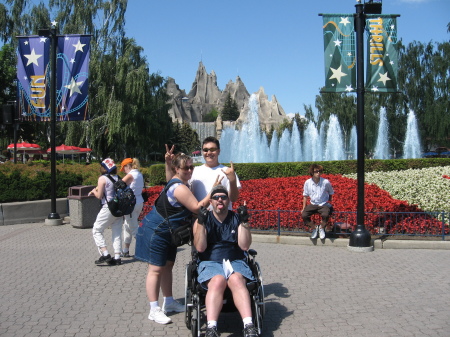 MORE CANADA'S WONDERLAND