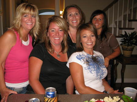 Dee, Jamie, 2 Jenni's and a Shelli