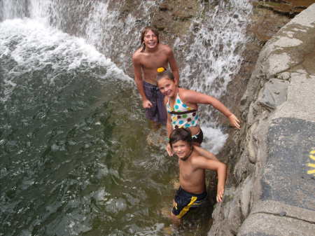 Kids Swimming at the falls....burrrr.....